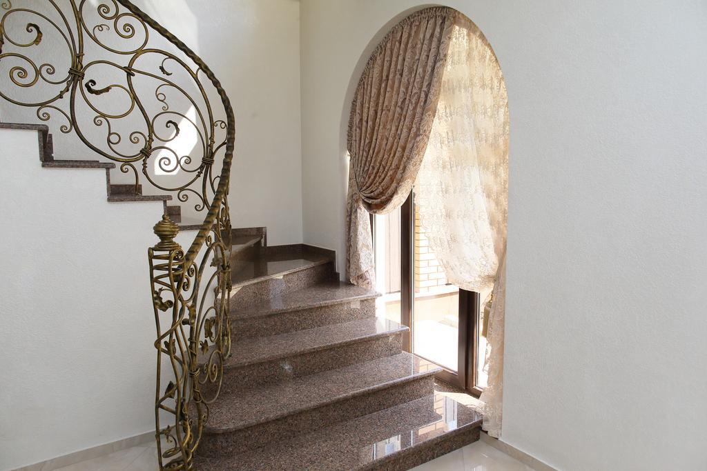 Prima Villa Guest House Vinnytsia Ngoại thất bức ảnh