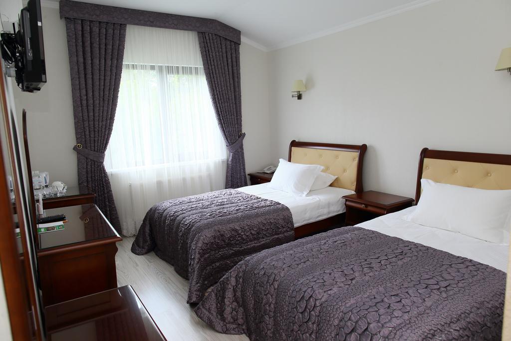Prima Villa Guest House Vinnytsia Phòng bức ảnh